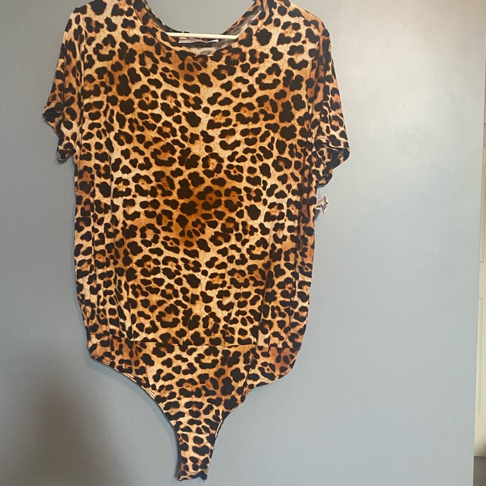Urban Daisy bodysuit